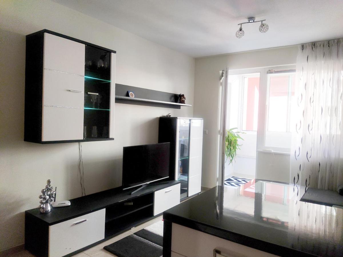Modern Apartment In Бургас Экстерьер фото